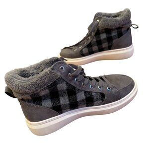 MARC FISHER GREY WITH CHECKERBOARD HIGH TOP SNEAKER - size 8